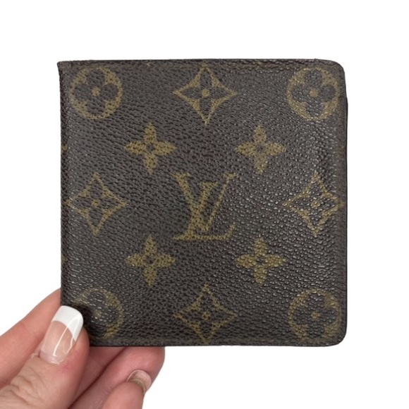 Louis Vuitton Other - Authentic Louis Vuitton LV Vintage Marco Men’s Bi-Fold Monogram Brown Wallet